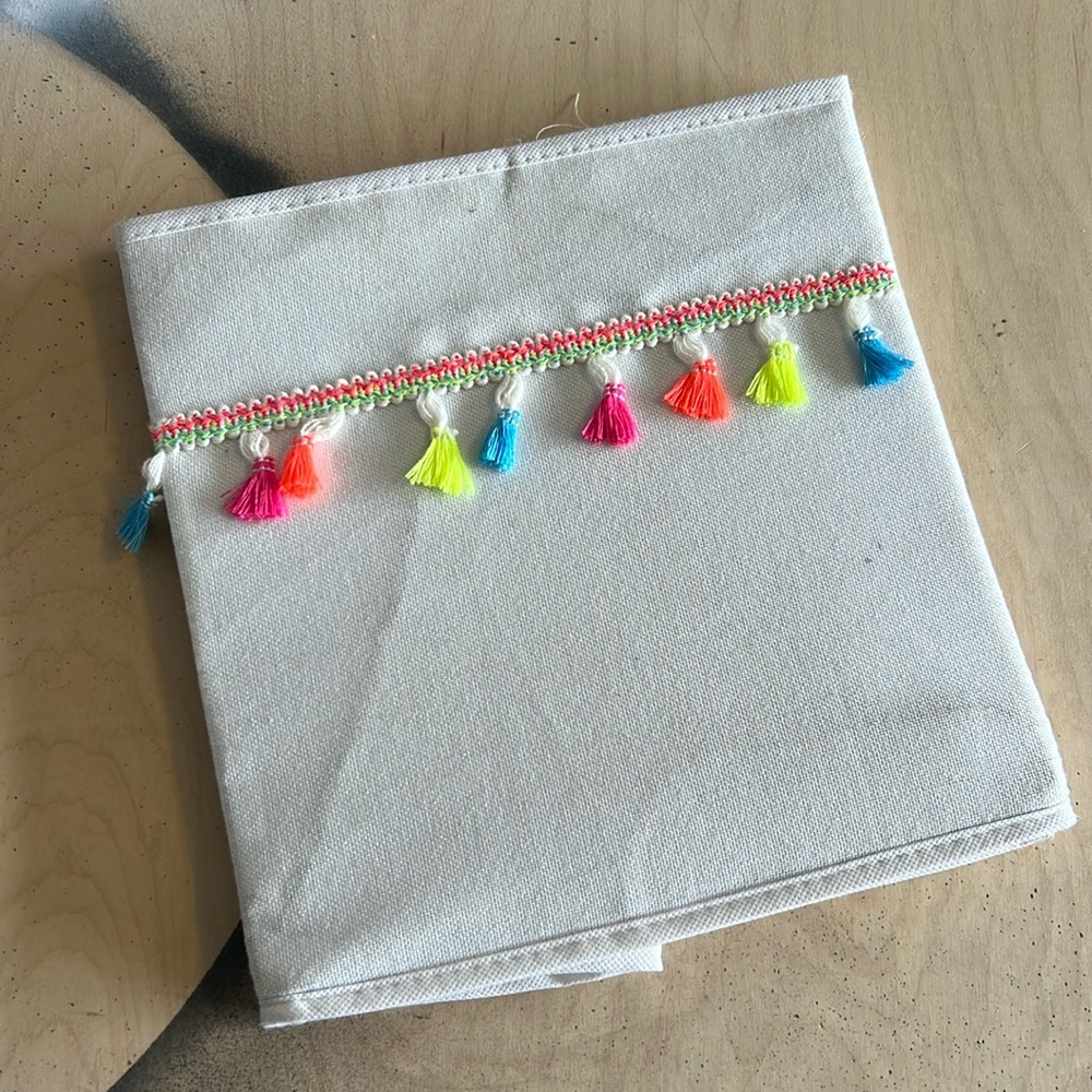 Pom Pom Collapsible Bin